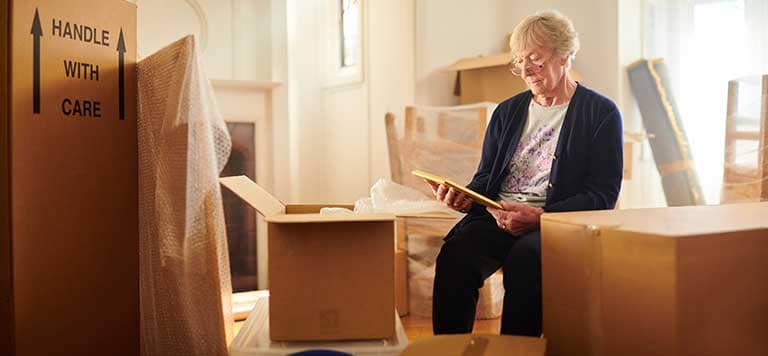 4 Ways to Help Make the Transition to Senior Living Easy